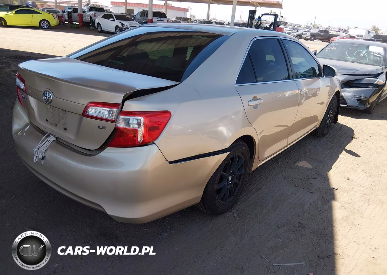 2012 Toyota Camry Le VIN:4T1BF1FKXCU071009 - 4
