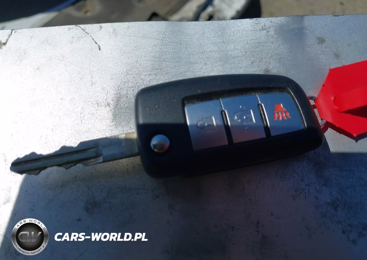 2018 Nissan Rogue Sport S VIN:JN1BJ1CP2JW103474 - 11