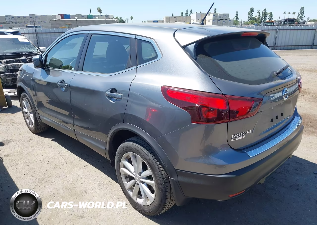 2018 Nissan Rogue Sport S VIN:JN1BJ1CP2JW103474 - 3