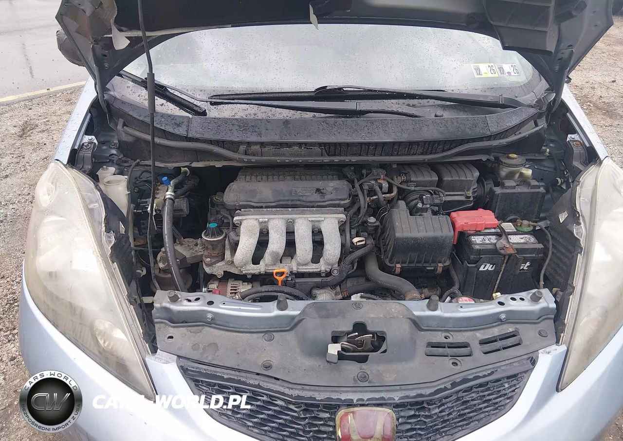 2011 Honda Fit VIN:JHMGE8H30BC020651 - 10