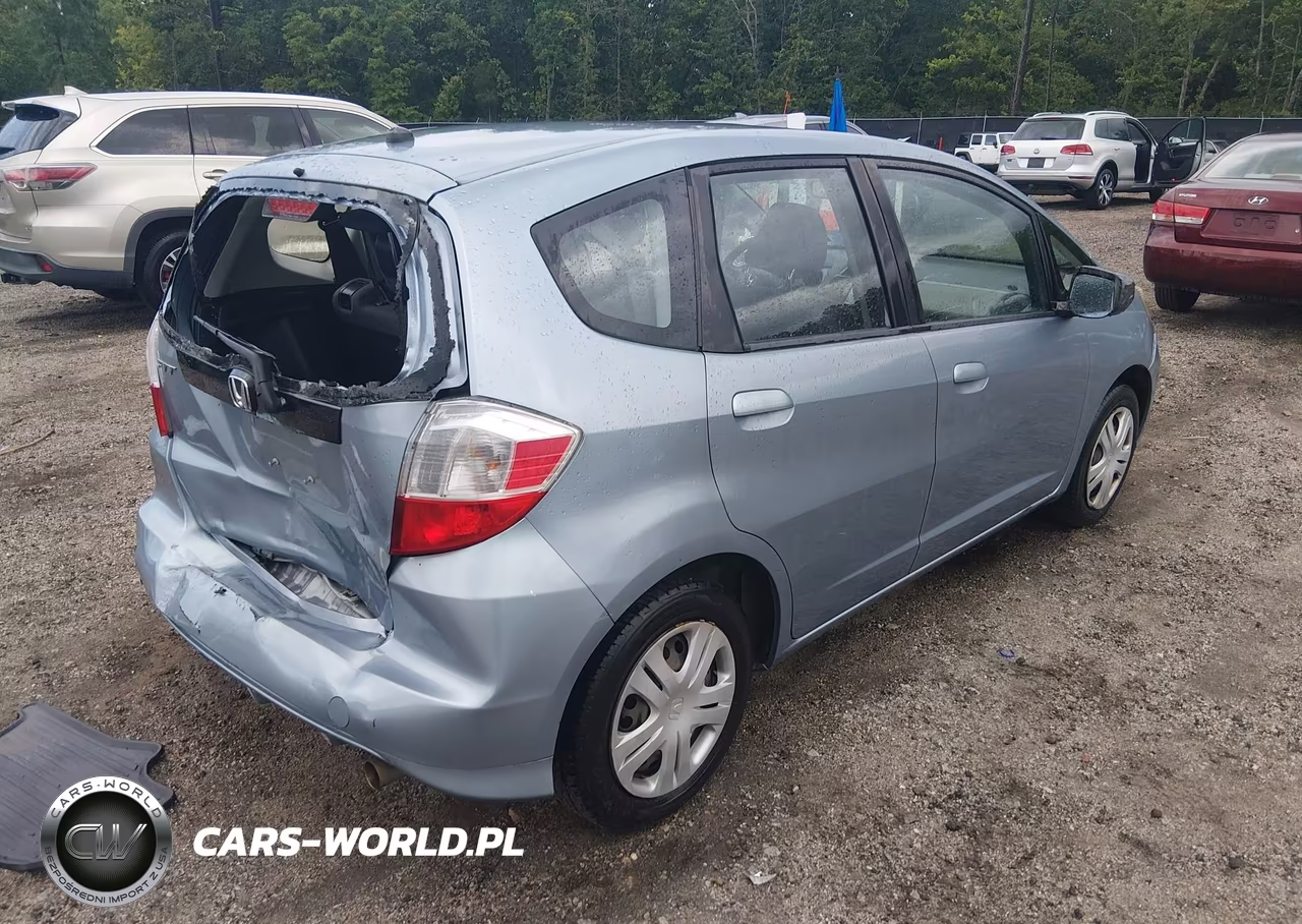 2011 Honda Fit VIN:JHMGE8H30BC020651 - 4