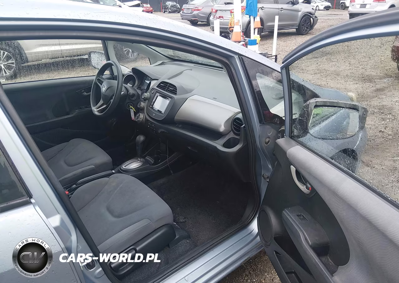 2011 Honda Fit VIN:JHMGE8H30BC020651 - 5