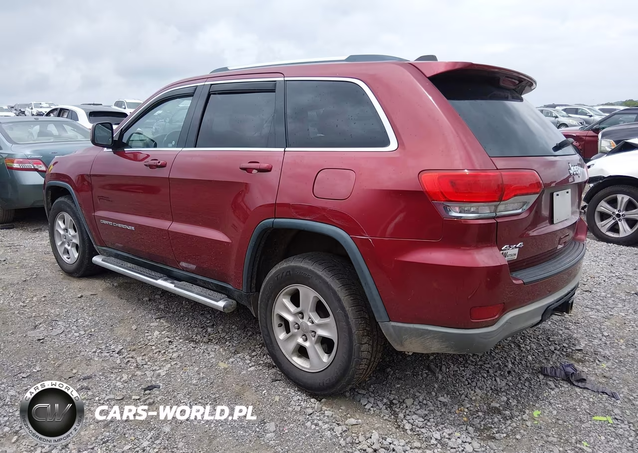 2015 Jeep Grand Cherokee Laredo VIN:1C4RJFAG1FC802874 - 3