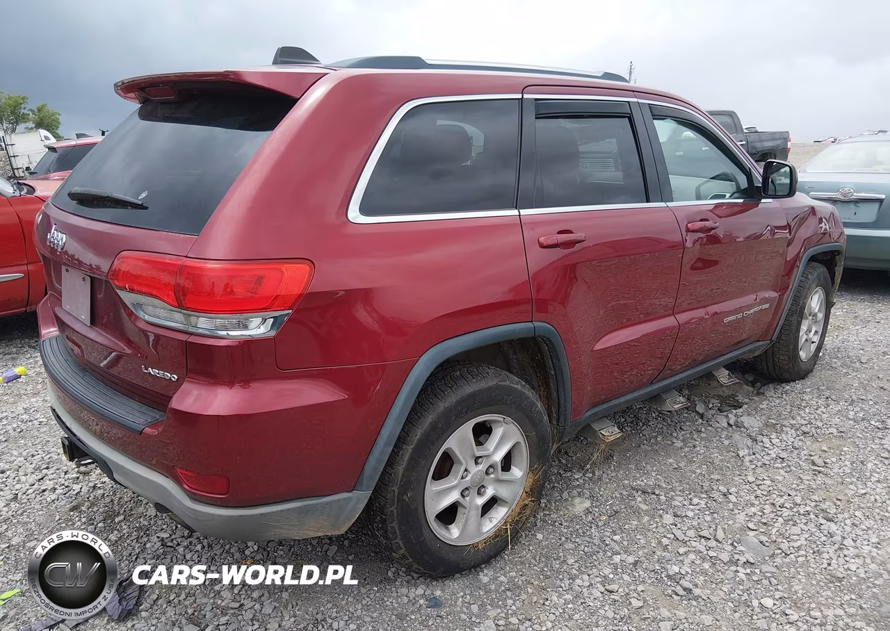 2015 Jeep Grand Cherokee Laredo VIN:1C4RJFAG1FC802874 - 4
