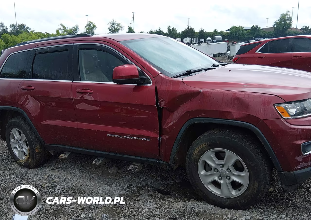 2015 Jeep Grand Cherokee Laredo VIN:1C4RJFAG1FC802874 - 6