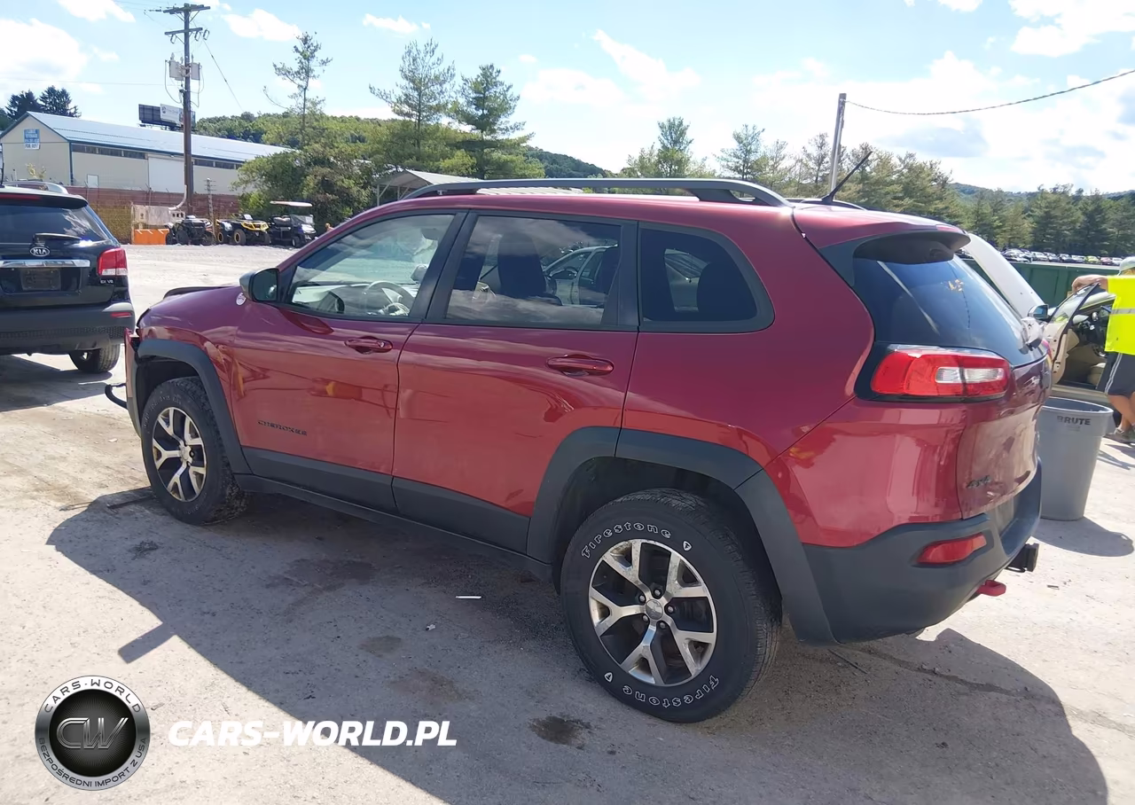 2015 Jeep Cherokee Trailhawk VIN:1C4PJMBS8FW785410 - 3