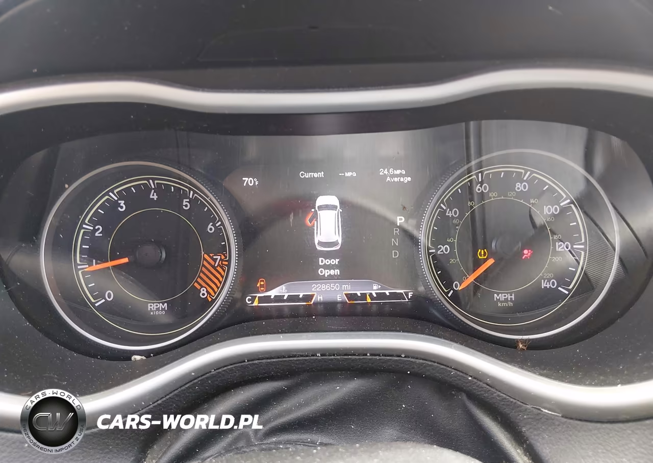 2015 Jeep Cherokee Trailhawk VIN:1C4PJMBS8FW785410 - 7