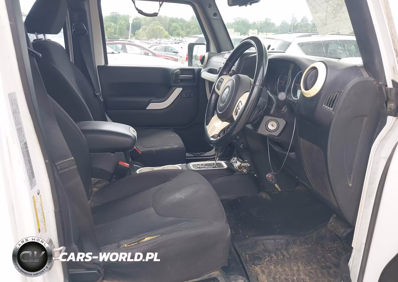 2015 Jeep Wrangler Unlimited Sport Rhd VIN:1C4BJWKG9FL652061 - 5