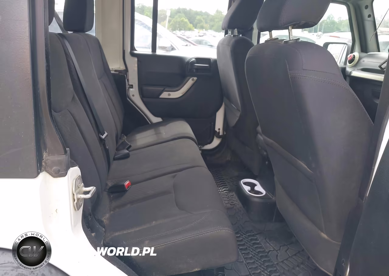 2015 Jeep Wrangler Unlimited Sport Rhd VIN:1C4BJWKG9FL652061 - 8