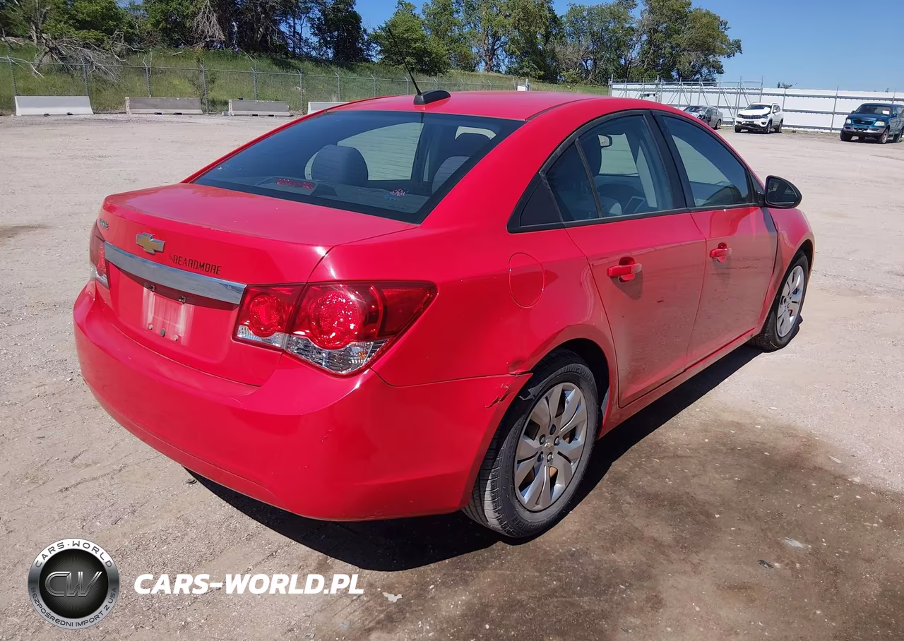 2015 Chevrolet Cruze Ls Auto VIN:1G1PA5SH2F7235018 - 4
