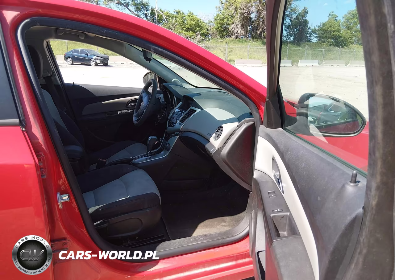 2015 Chevrolet Cruze Ls Auto VIN:1G1PA5SH2F7235018 - 5