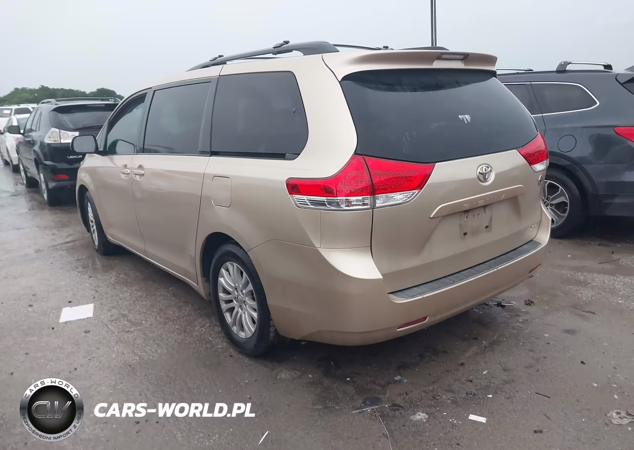 2011 Toyota Sienna Xle V6 VIN:5TDYK3DCXBS102313 - 3