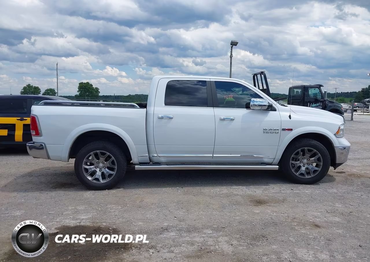 2018 Ram 1500 Longhorn VIN:1C6RR7PM5JS292370 - 13