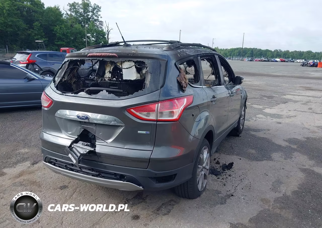 2015 Ford Escape Titanium VIN:1FMCU9JX5FUA72925 - 4
