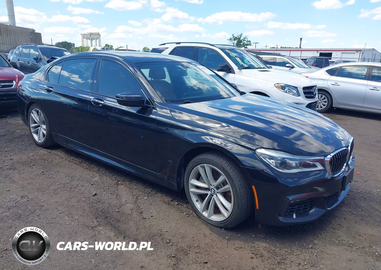 2019 BMW 750I xDrive – zdjęcie 1 z 13