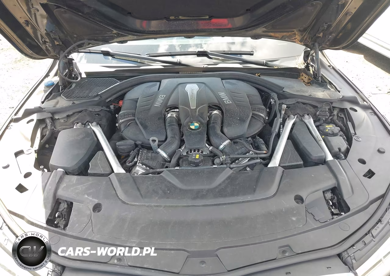 2019 BMW 750I xDrive VIN:WBA7F2C53KB240244 - 10