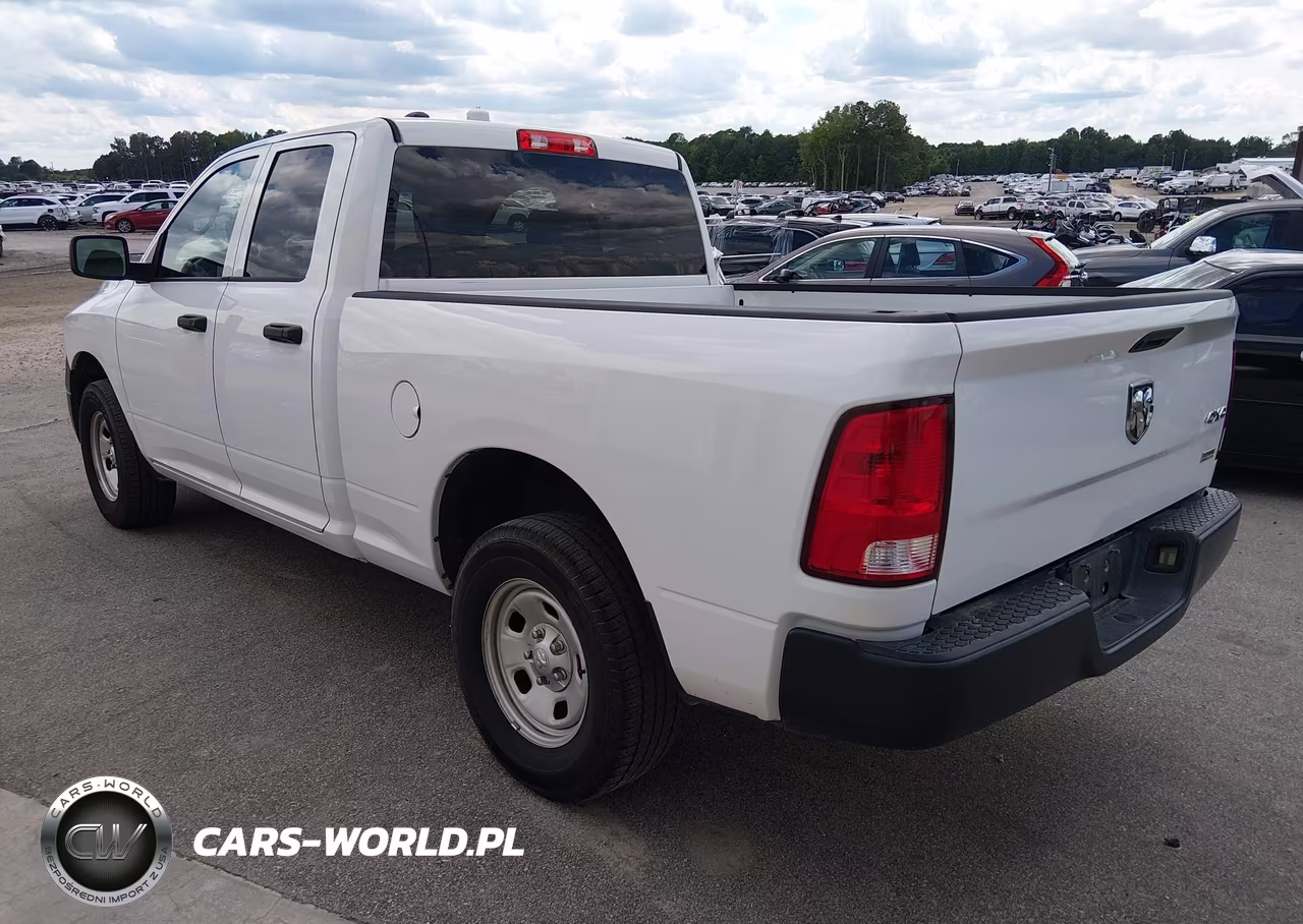2018 Ram 1500 Tradesman 4X4 6'4 Box VIN:1C6RR7FGXJS326217 - 3