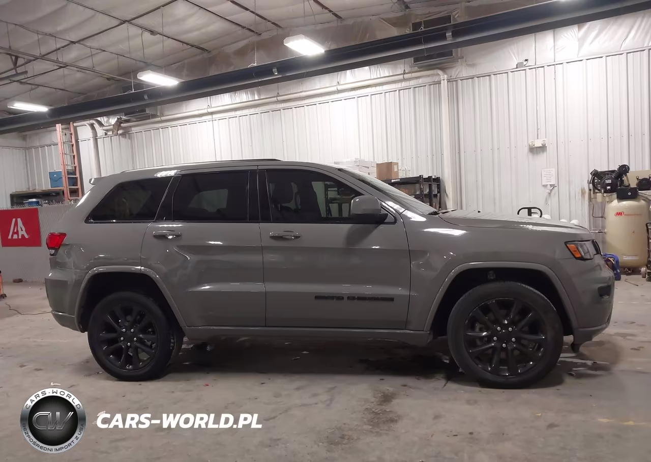2021 Jeep Grand Cherokee Laredo X 4X4 VIN:1C4RJFAG0MC790830 - 13