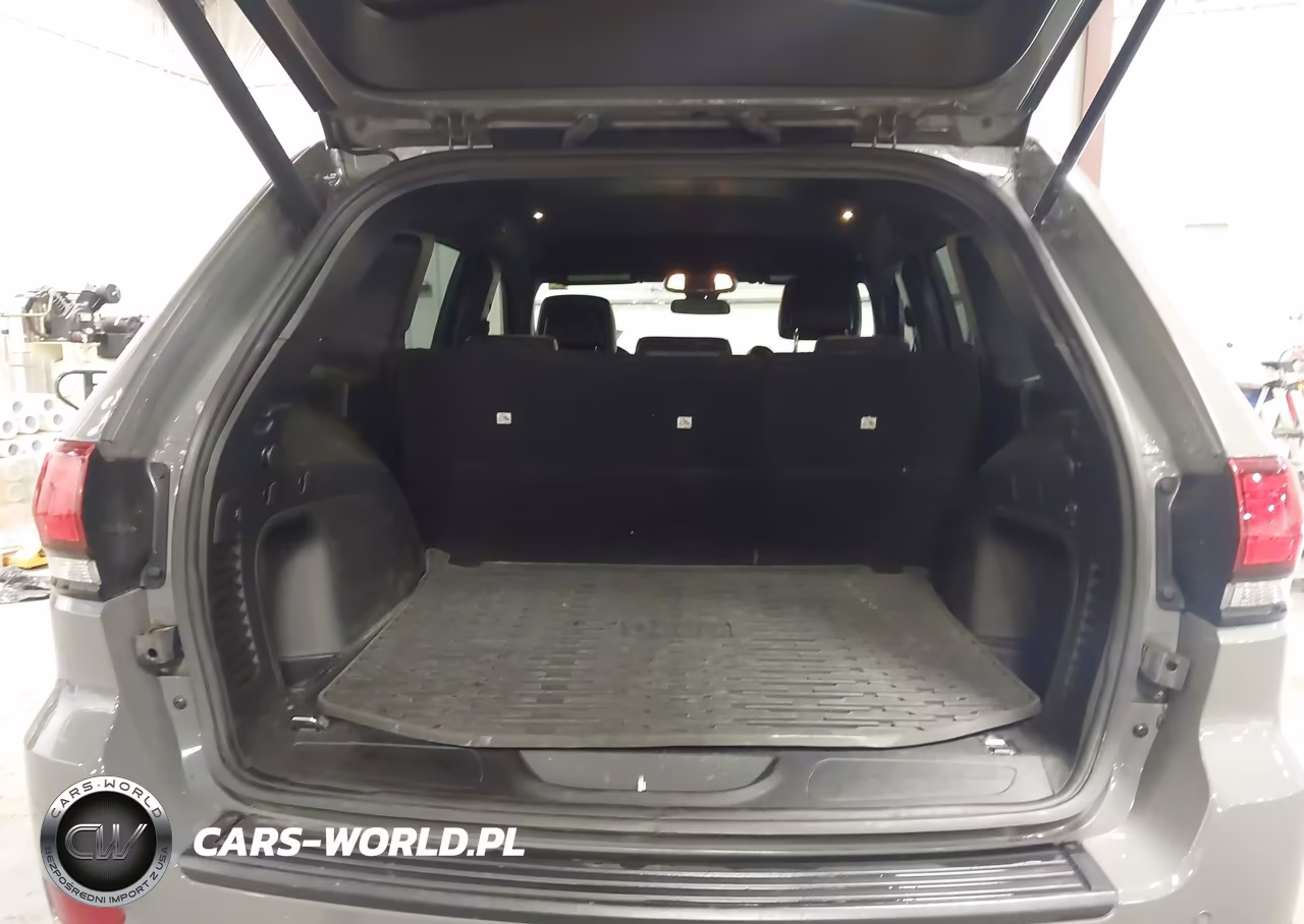 2021 Jeep Grand Cherokee Laredo X 4X4 VIN:1C4RJFAG0MC790830 - 17