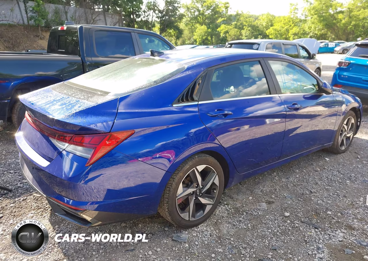 2022 Hyundai Elantra Limited VIN:KMHLP4AG2NU229061 - 4