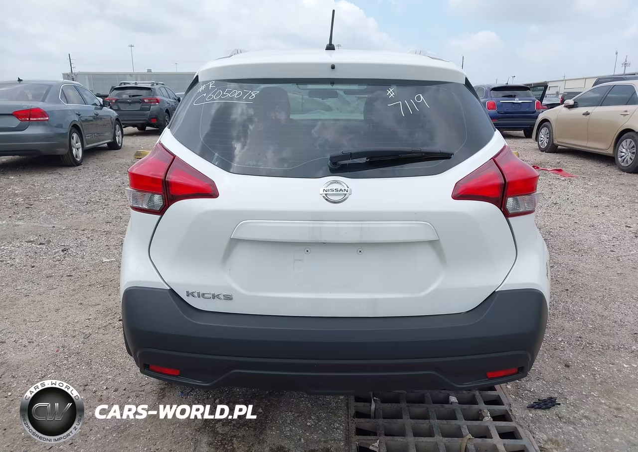 2019 Nissan Kicks S VIN:3N1CP5CU5KL537119 - 16