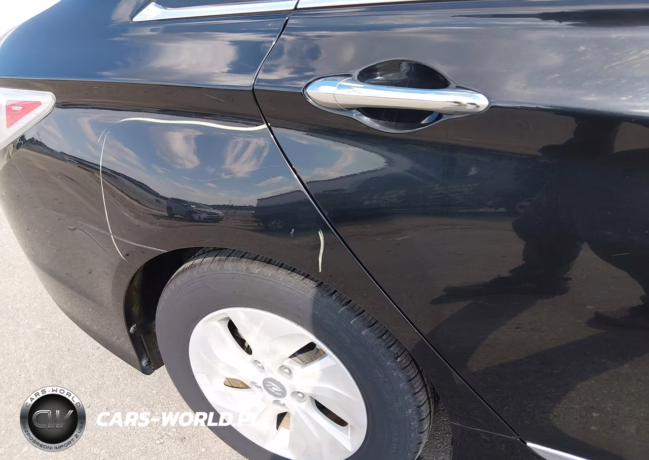 2015 Hyundai Sonata Hybrid VIN:KMHEC4A41FA134200 - 15