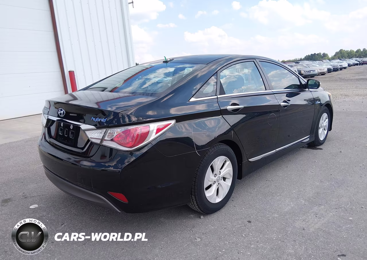 2015 Hyundai Sonata Hybrid VIN:KMHEC4A41FA134200 - 4