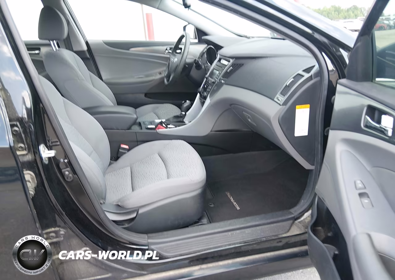 2015 Hyundai Sonata Hybrid VIN:KMHEC4A41FA134200 - 5