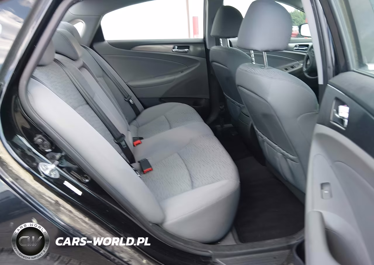 2015 Hyundai Sonata Hybrid VIN:KMHEC4A41FA134200 - 8