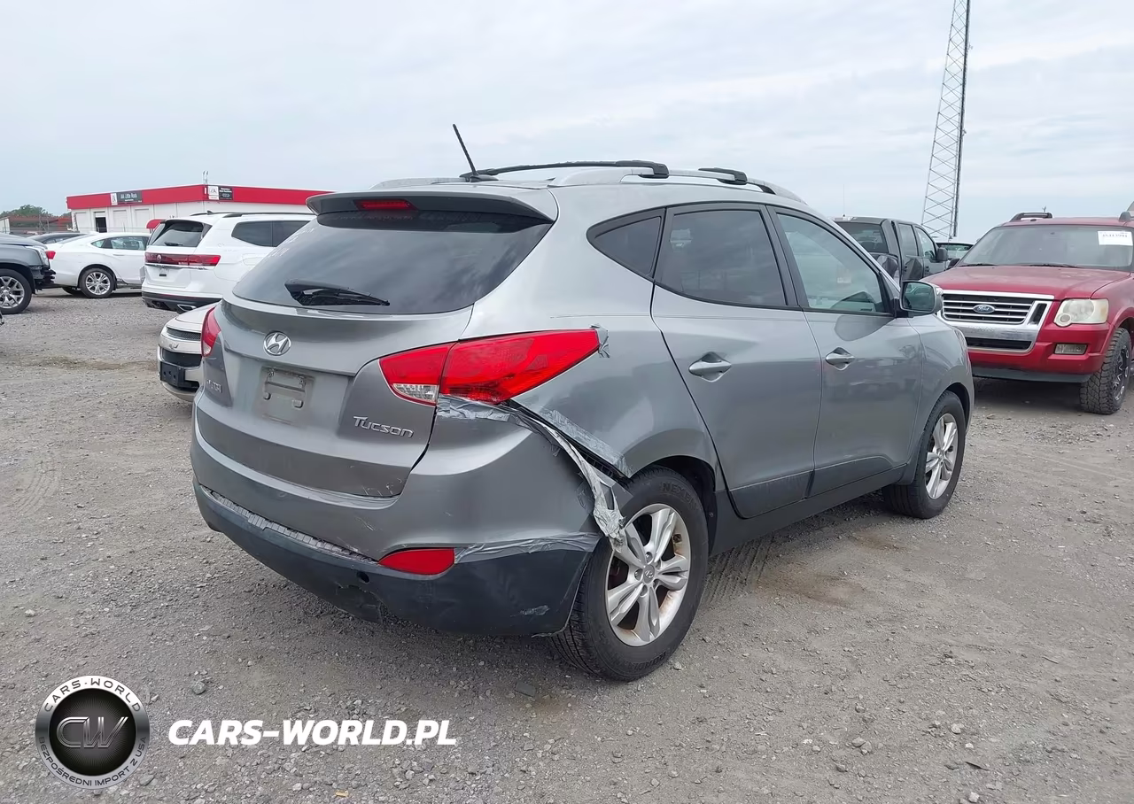 2013 Hyundai Tucson Gls VIN:KM8JU3AC5DU667904 - 4