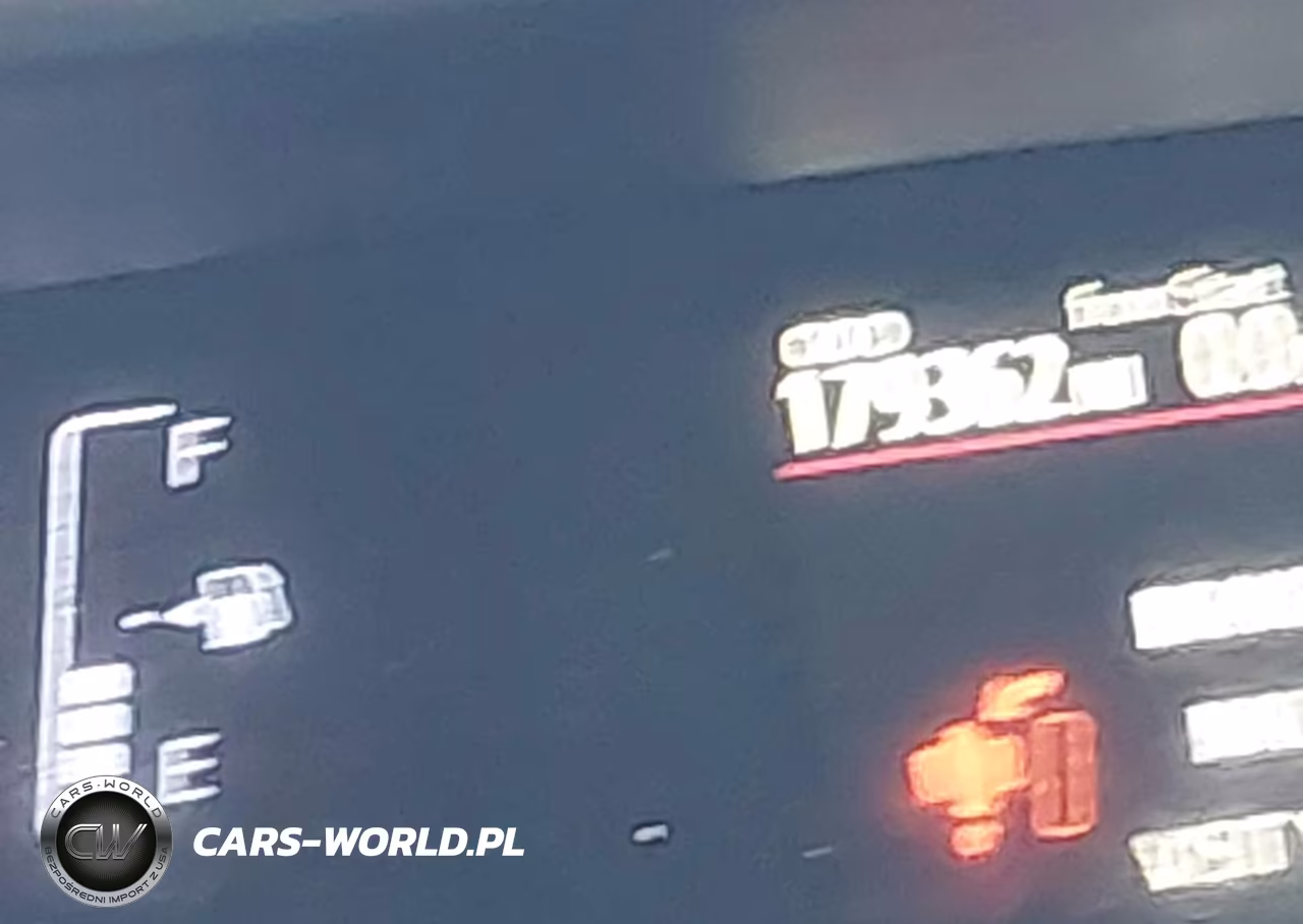 2015 Toyota Prius C One VIN:JTDKDTB33F1581471 - 15