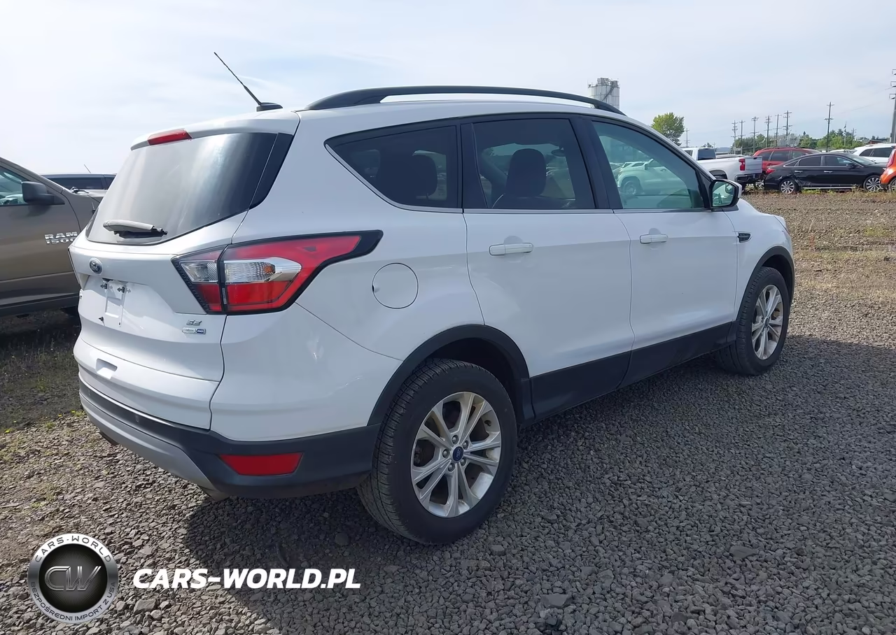 2018 Ford Escape Se VIN:1FMCU9GD4JUD08681 - 4
