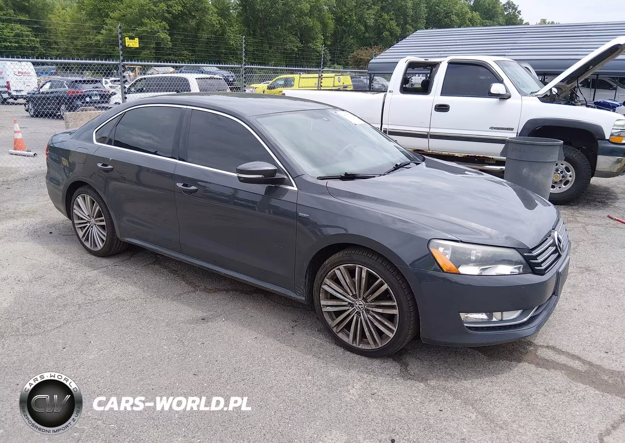 2014 Volkswagen Passat 1.8T Sport – zdjęcie 1 z 17