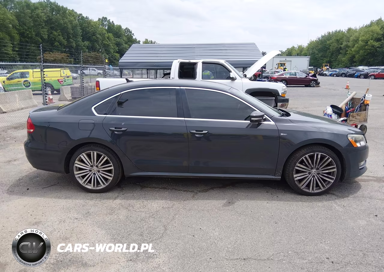 2014 Volkswagen Passat 1.8T Sport VIN:1VWBT7A39EC087935 - 14