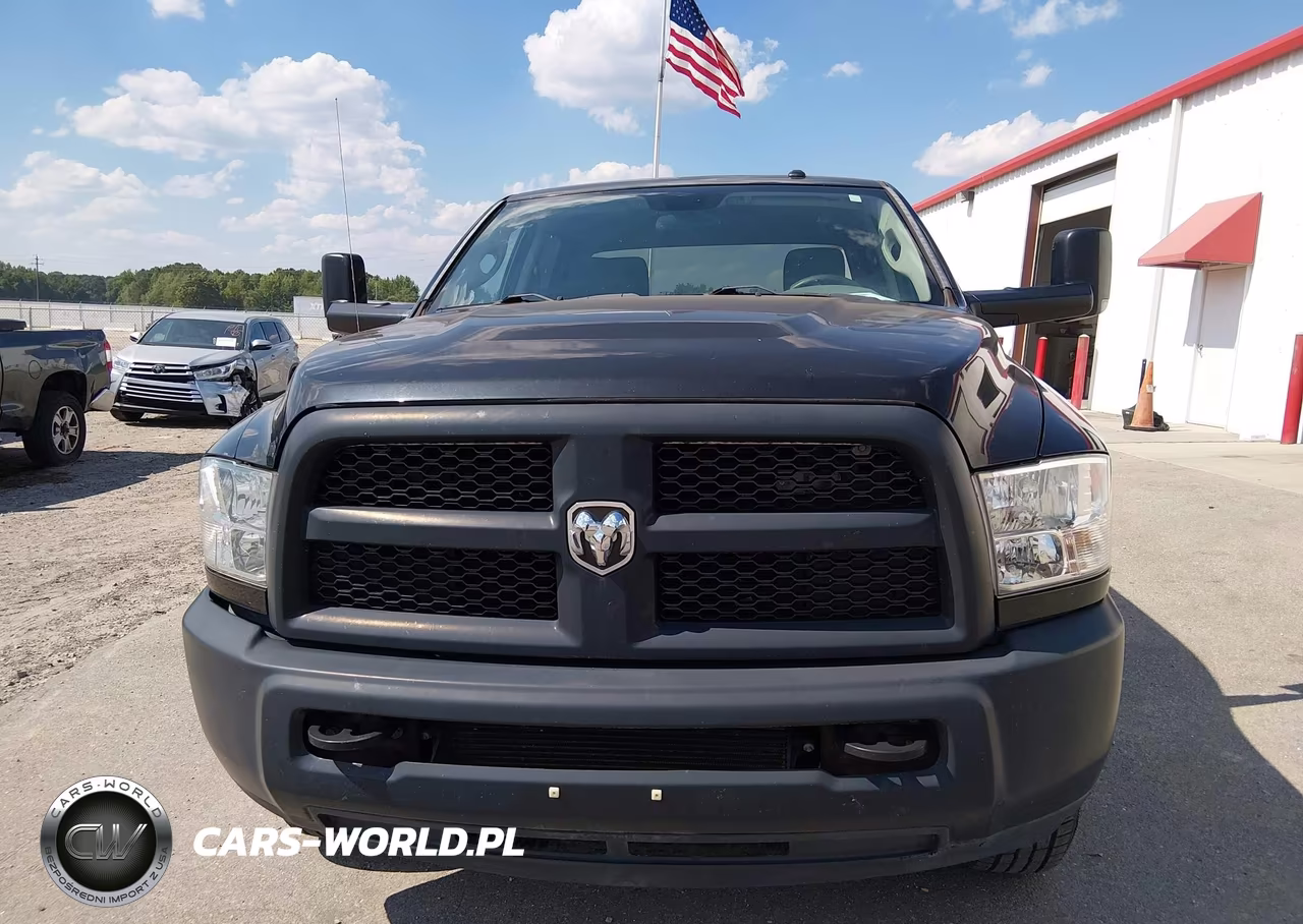 2017 Ram 2500 Tradesman 4X4 8' Box VIN:3C6UR5HL6HG678415 - 13