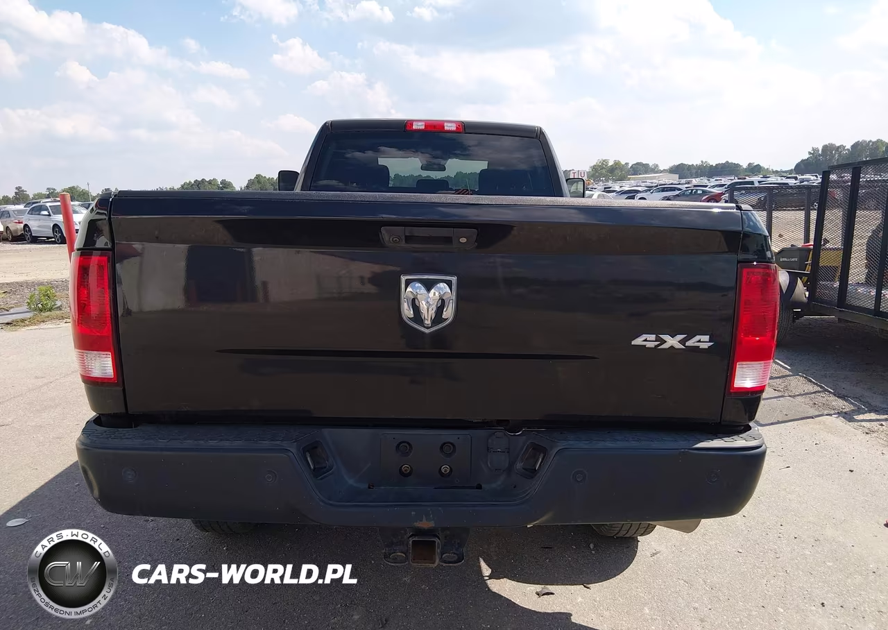 2017 Ram 2500 Tradesman 4X4 8' Box VIN:3C6UR5HL6HG678415 - 17