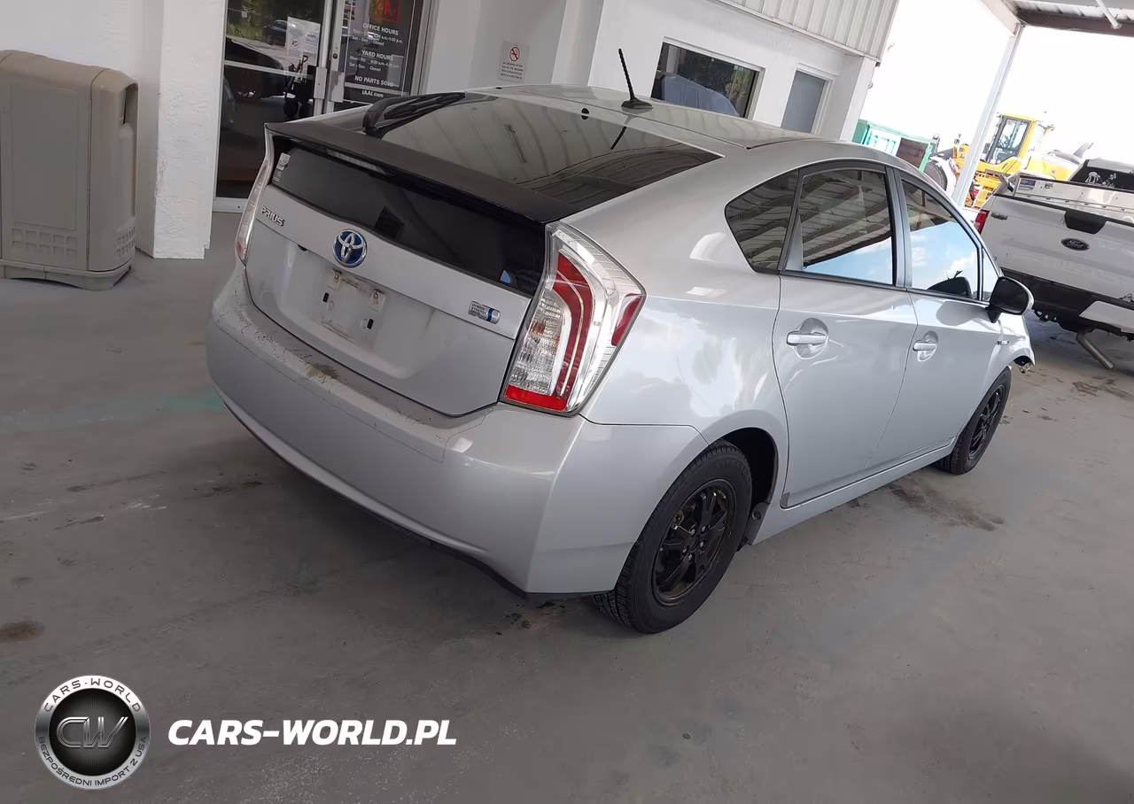 2014 Toyota Prius Four VIN:JTDKN3DU3E0384842 - 4