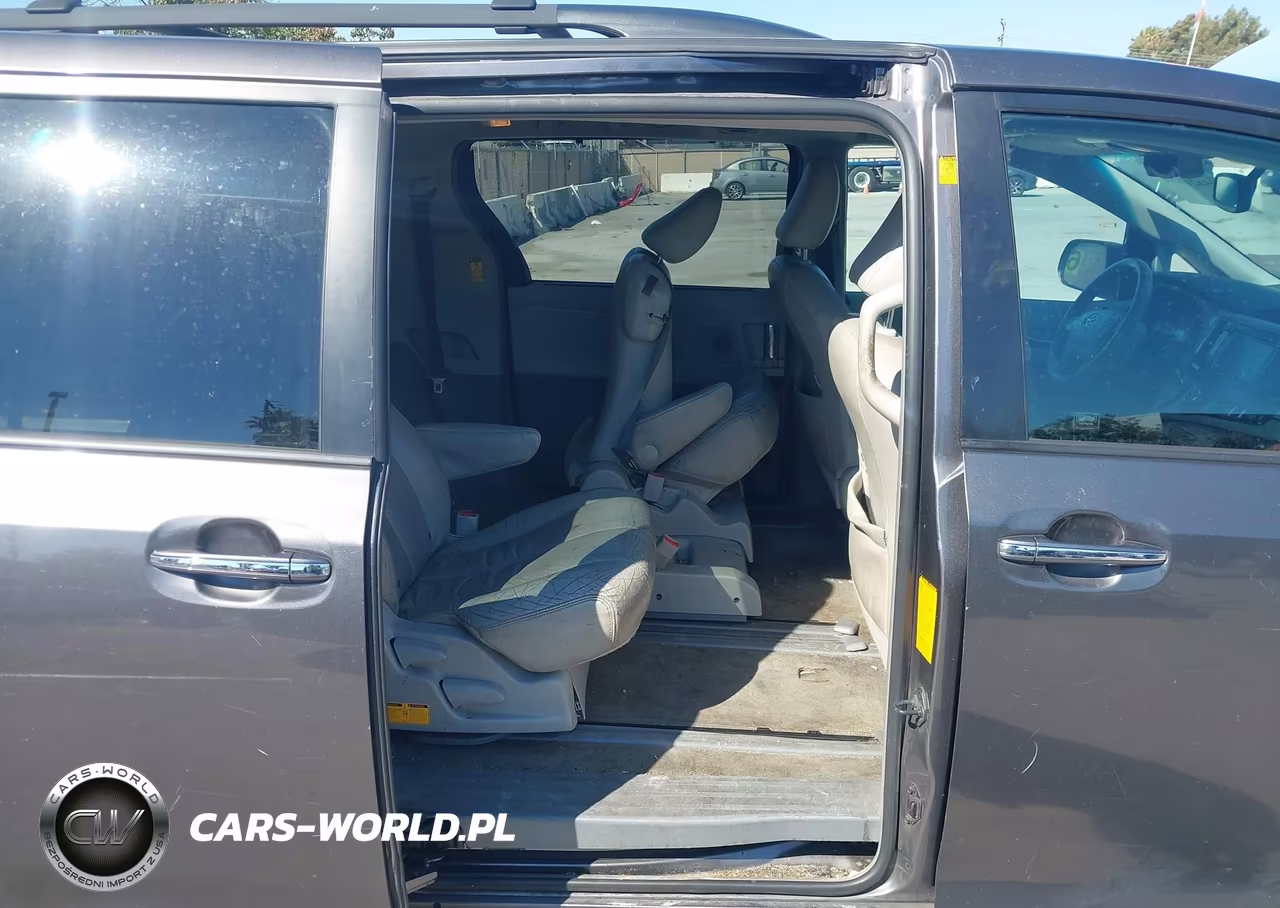 2011 Toyota Sienna Xle V6 VIN:5TDYK3DC8BS162266 - 8