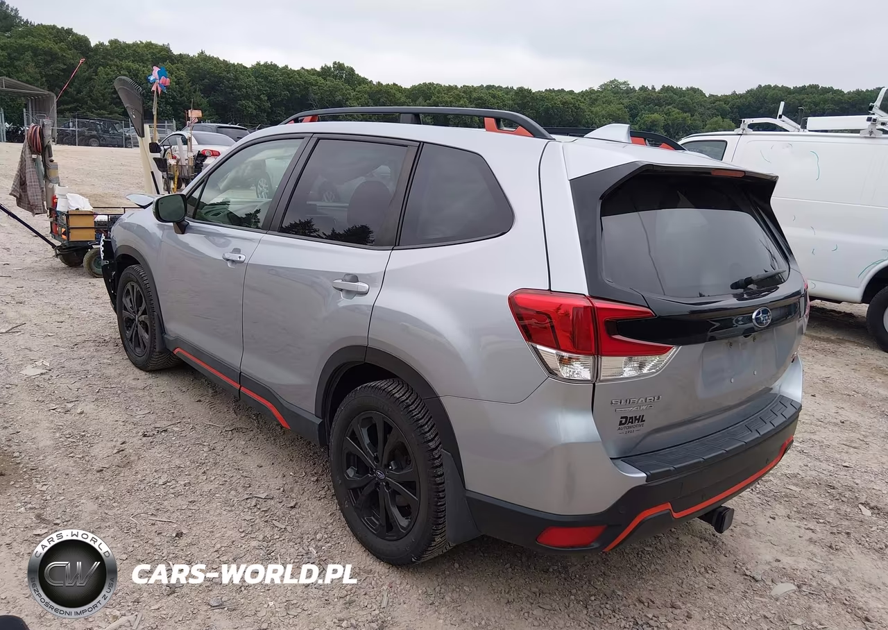 2019 Subaru Forester Sport VIN:JF2SKAPC4KH581582 - 3
