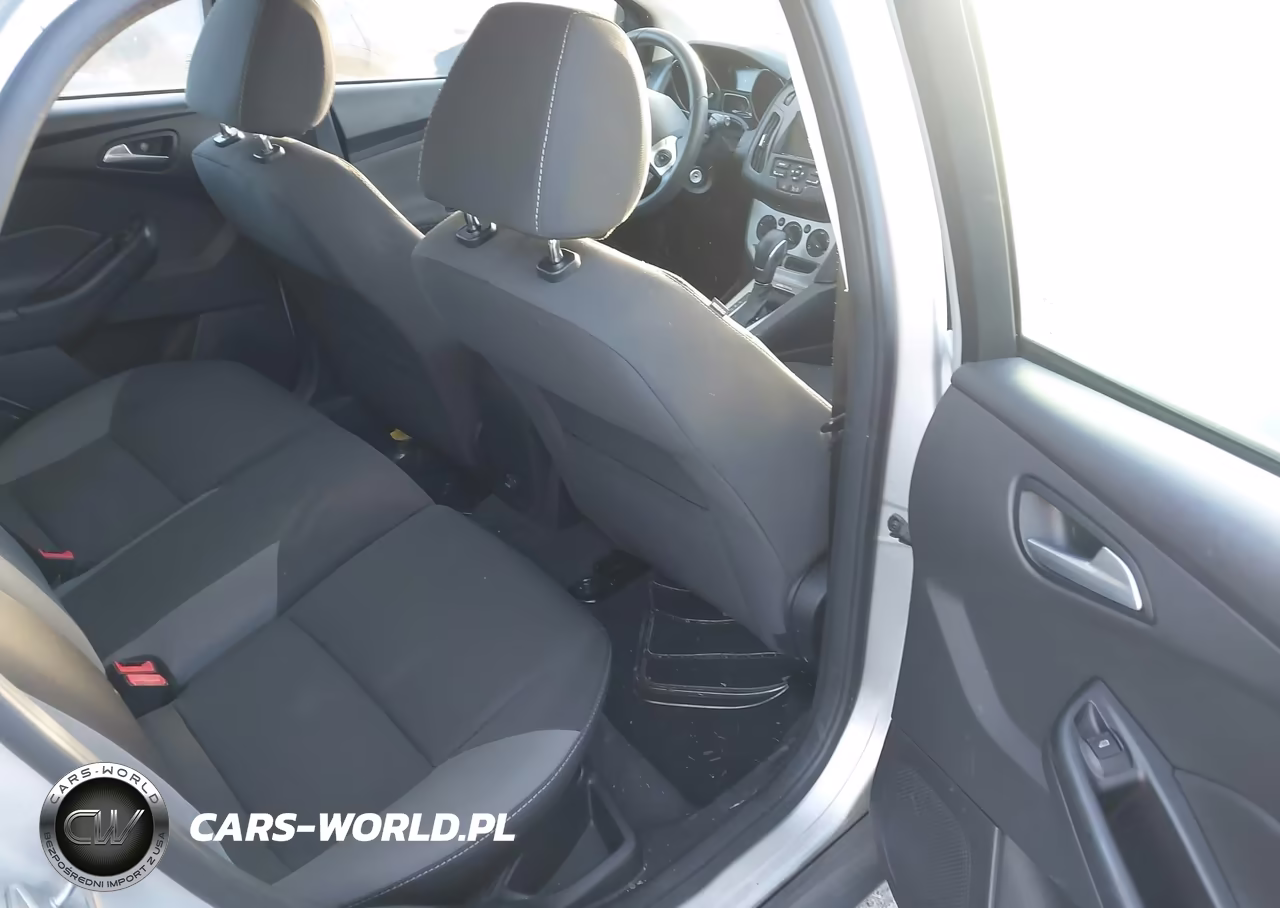 2013 Ford Focus Se VIN:1FADP3K27DL374810 - 8