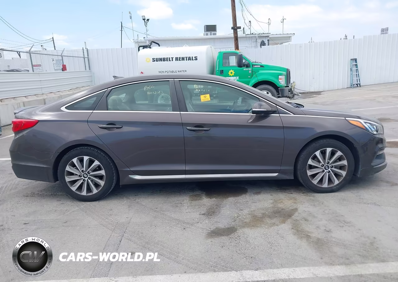 2015 Hyundai Sonata Sport VIN:5NPE34AF7FH106870 - 13