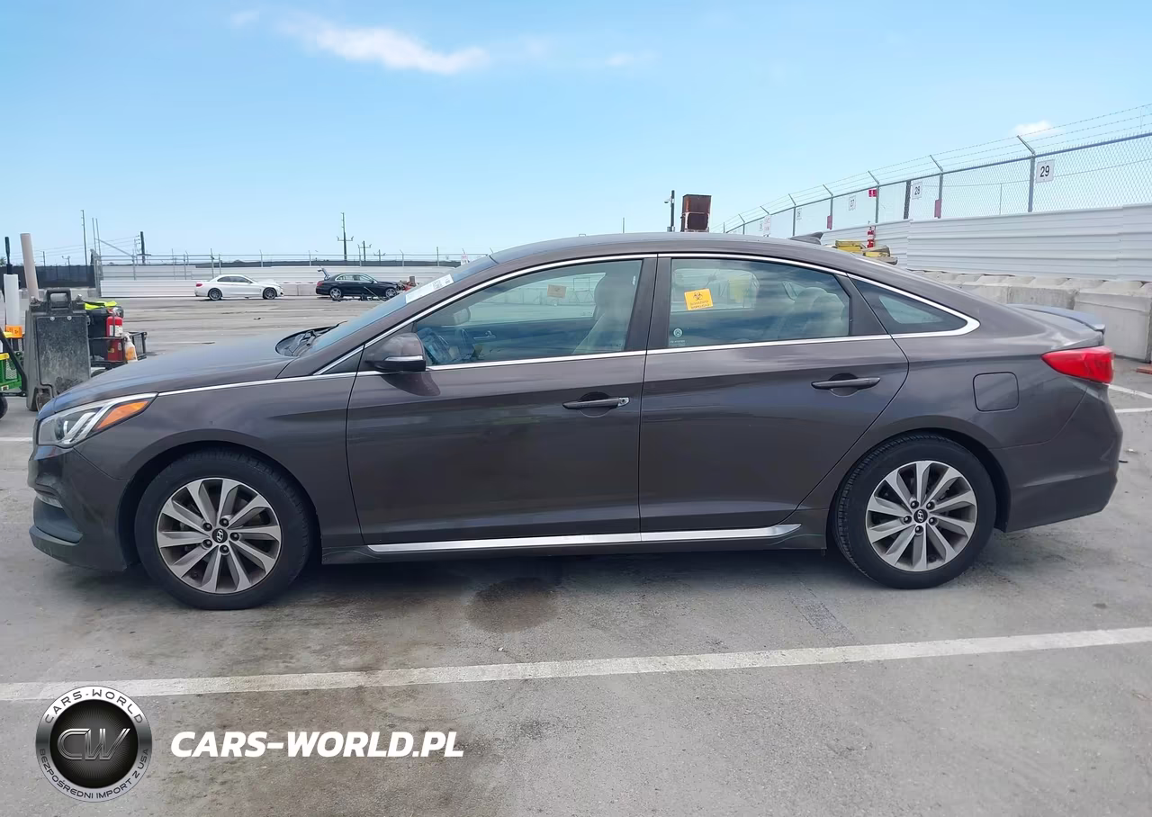 2015 Hyundai Sonata Sport VIN:5NPE34AF7FH106870 - 14