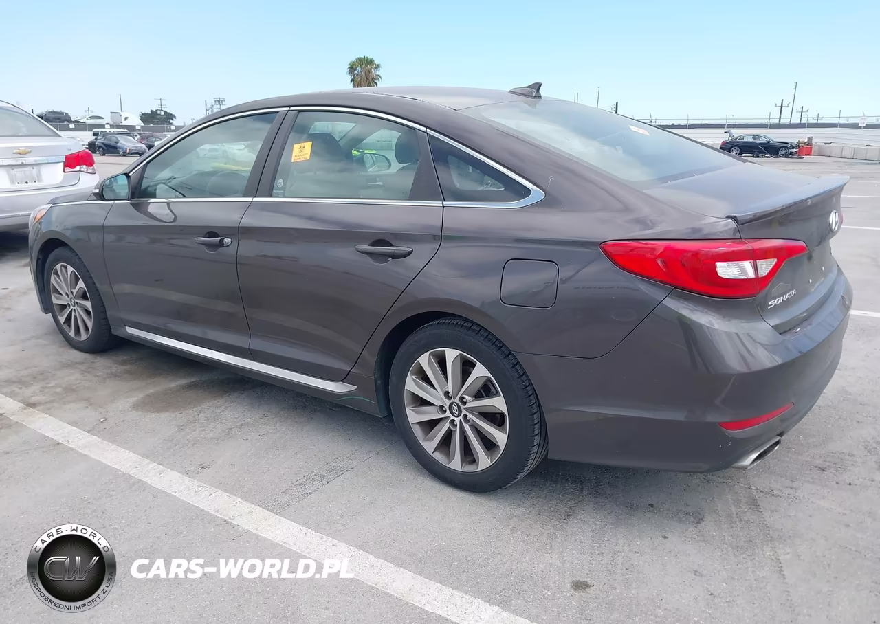 2015 Hyundai Sonata Sport VIN:5NPE34AF7FH106870 - 3