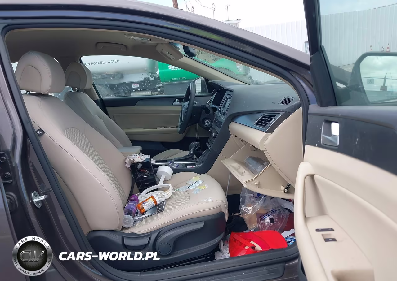 2015 Hyundai Sonata Sport VIN:5NPE34AF7FH106870 - 5