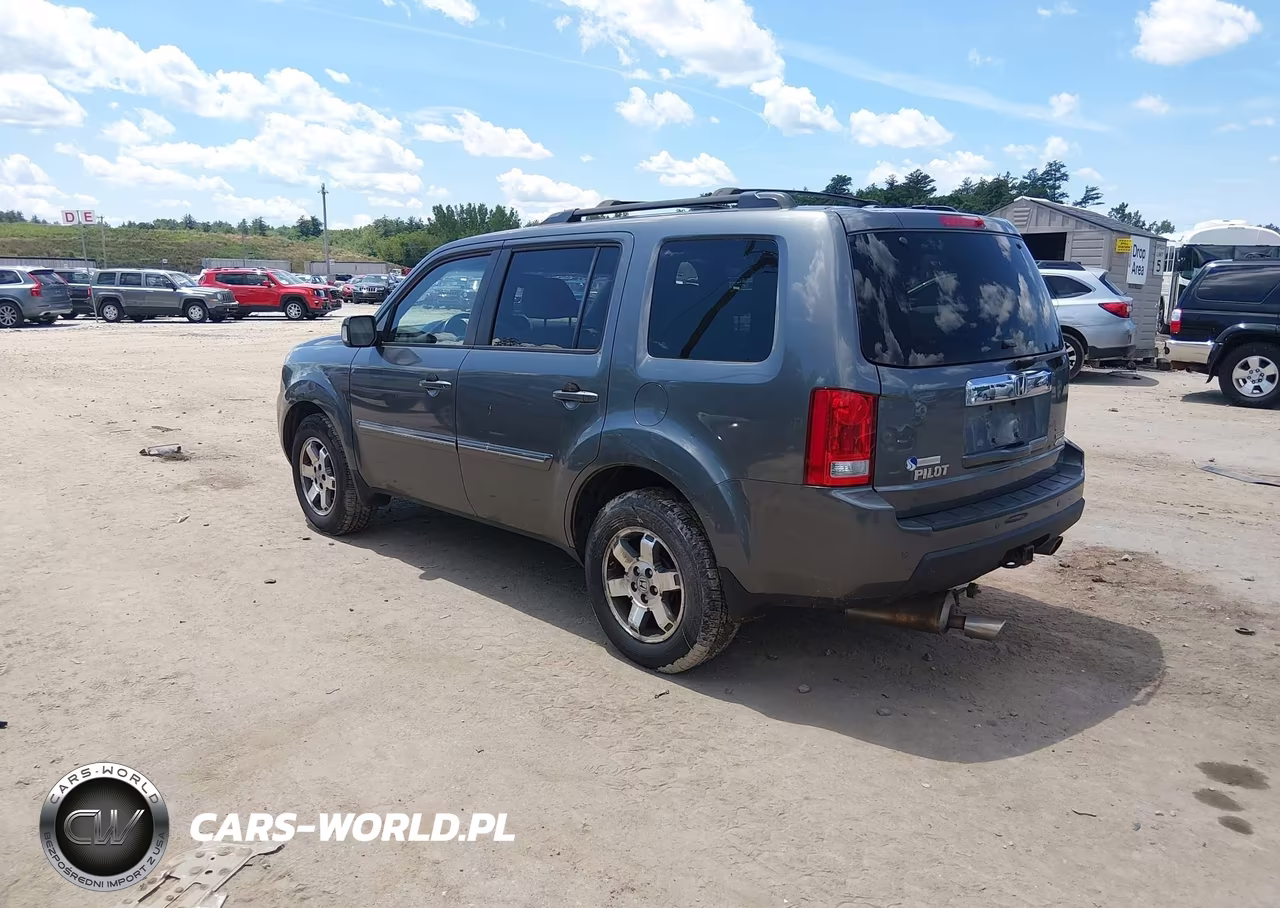 2011 Honda Pilot Touring VIN:5FNYF4H95BB042244 - 3