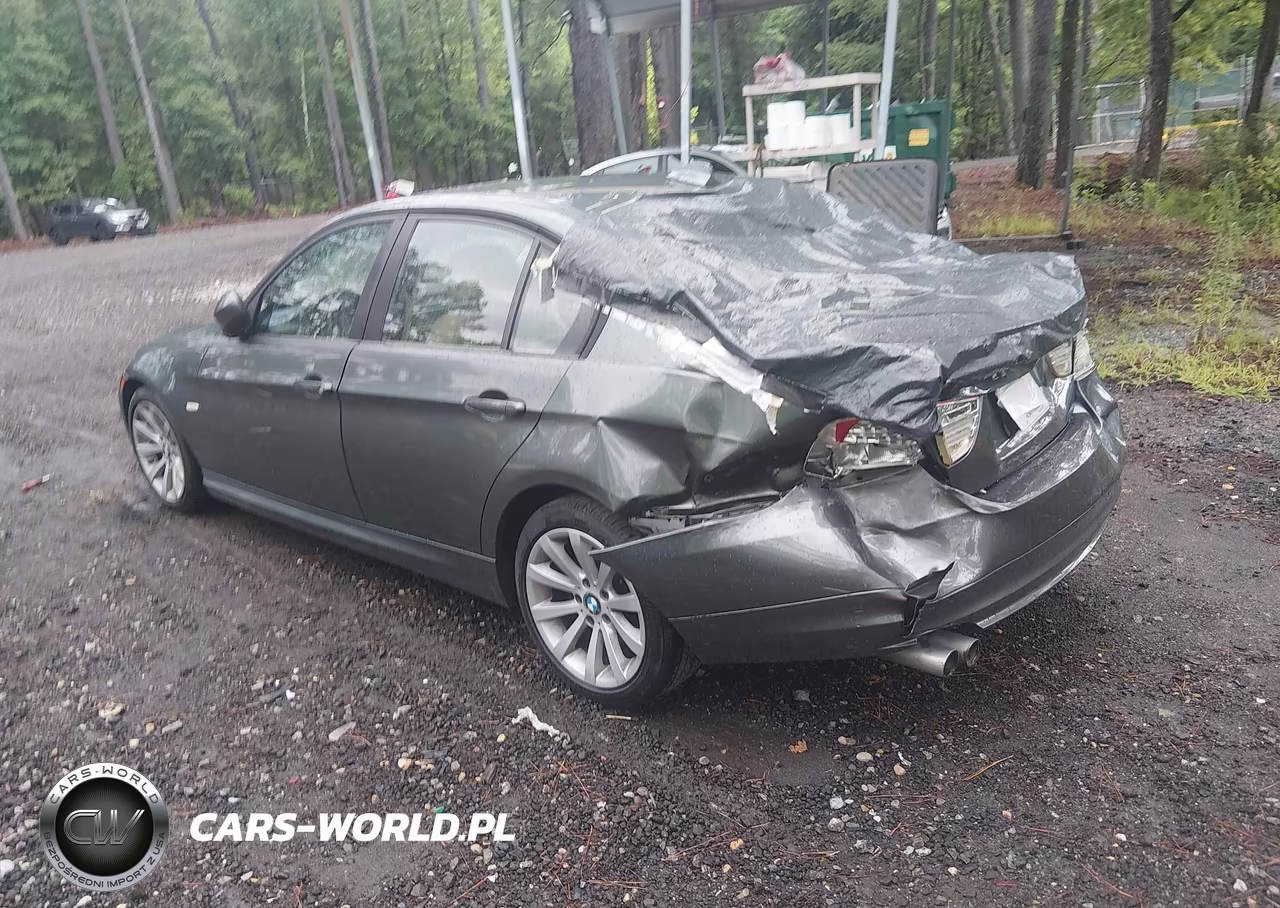 2009 BMW 328I VIN:WBAPH735X9E127715 - 3