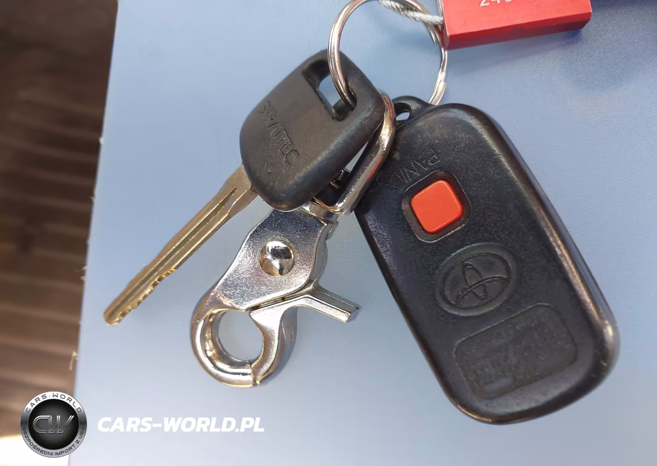2003 Toyota Camry Le VIN:JTDBE32K330175745 - 11