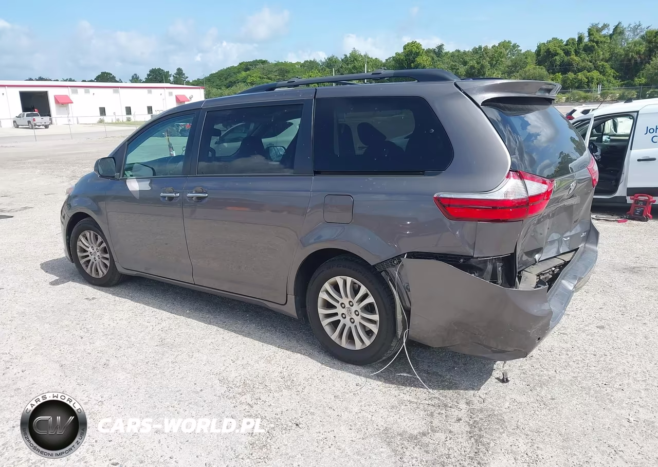 2016 Toyota Sienna Xle 8 Passenger VIN:5TDYK3DC6GS718775 - 3