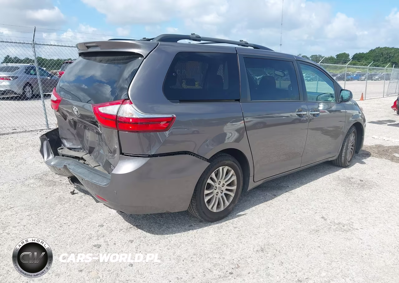 2016 Toyota Sienna Xle 8 Passenger VIN:5TDYK3DC6GS718775 - 4