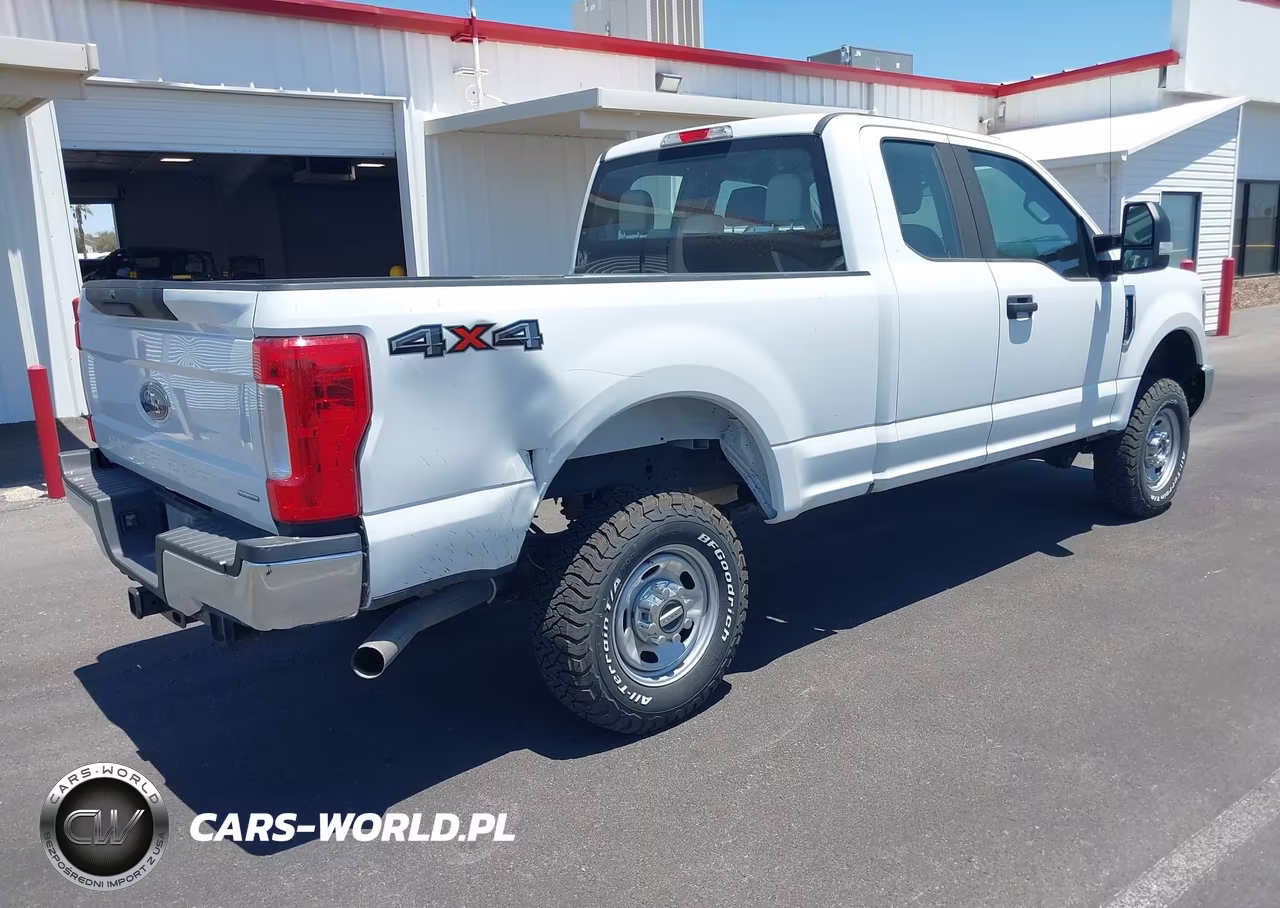 2018 Ford F-250 Xl VIN:1FT7X2B61JEC48754 - 4